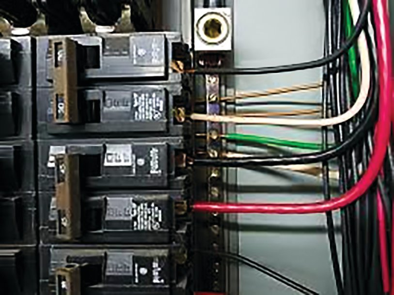Inspección de paneles de distribución eléctrica de alto voltaje